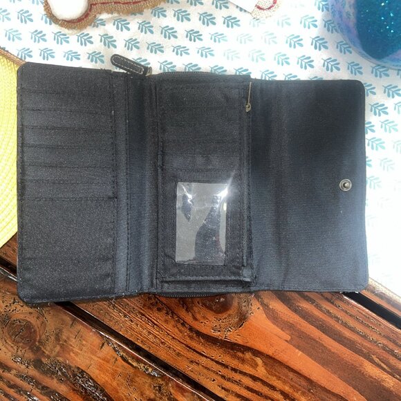 B.O.C Born Concepts Black Leather White Stitched Wallet With Change Compartment - Picture 3 of 7